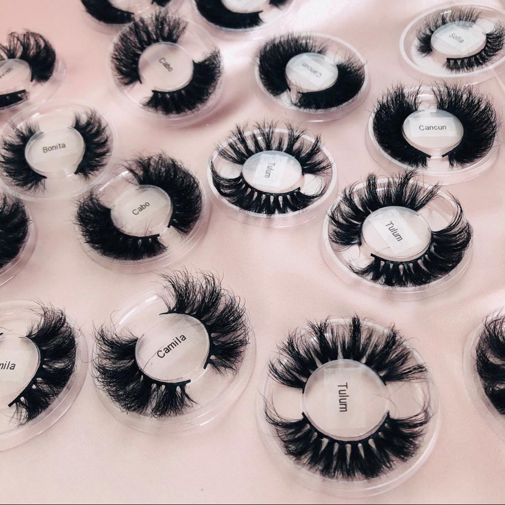 Lashes “lavish”